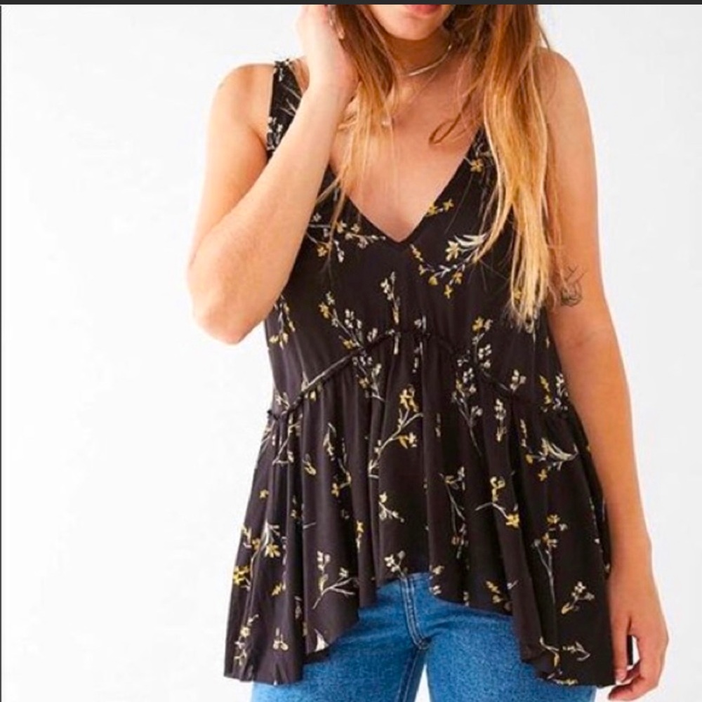 Kimchi Blue black and gold floral baby-doll tank. Size XS
